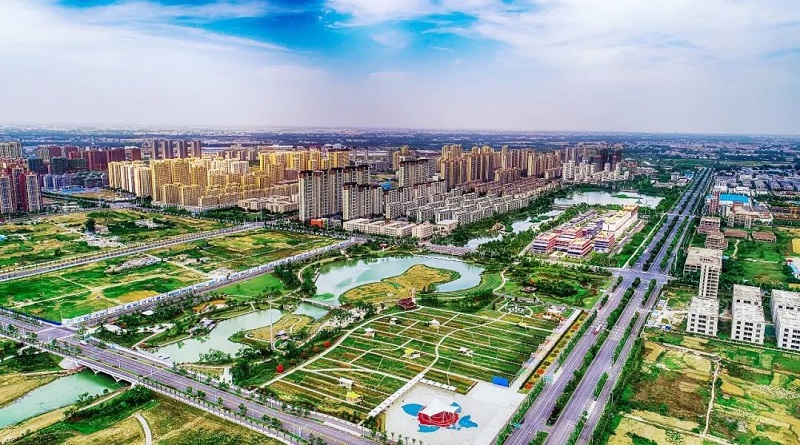 通州区徽商商会党支部书记李荣义带领全体党员学习党的二十大精神